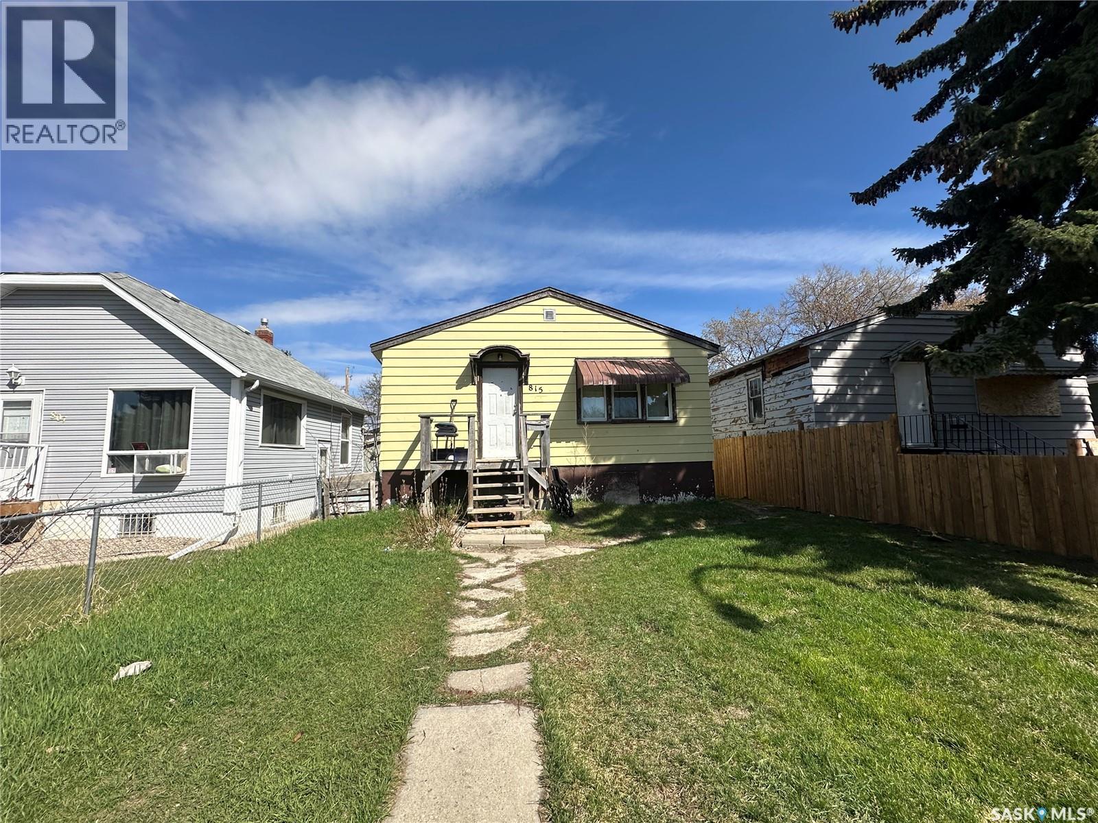 815 Robinson STREET, regina, Saskatchewan