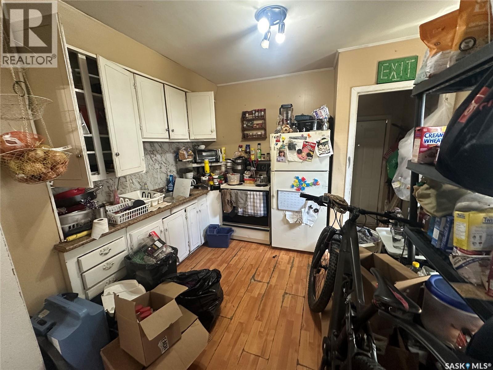 815 Robinson Street, Regina, Saskatchewan  S4T 2M4 - Photo 4 - SK022191