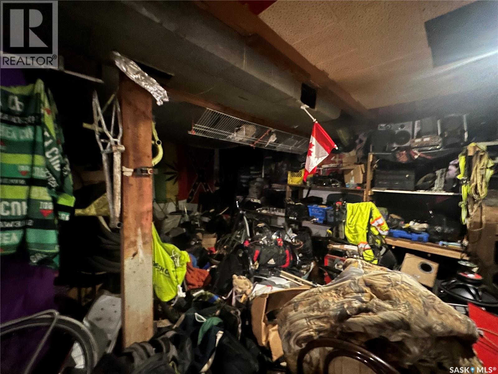 815 Robinson Street, Regina, Saskatchewan  S4T 2M4 - Photo 9 - SK022191