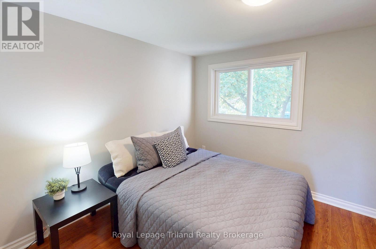 648 Brant Street, Woodstock (Woodstock - North), Ontario  N4S 5J8 - Photo 13 - X12500186