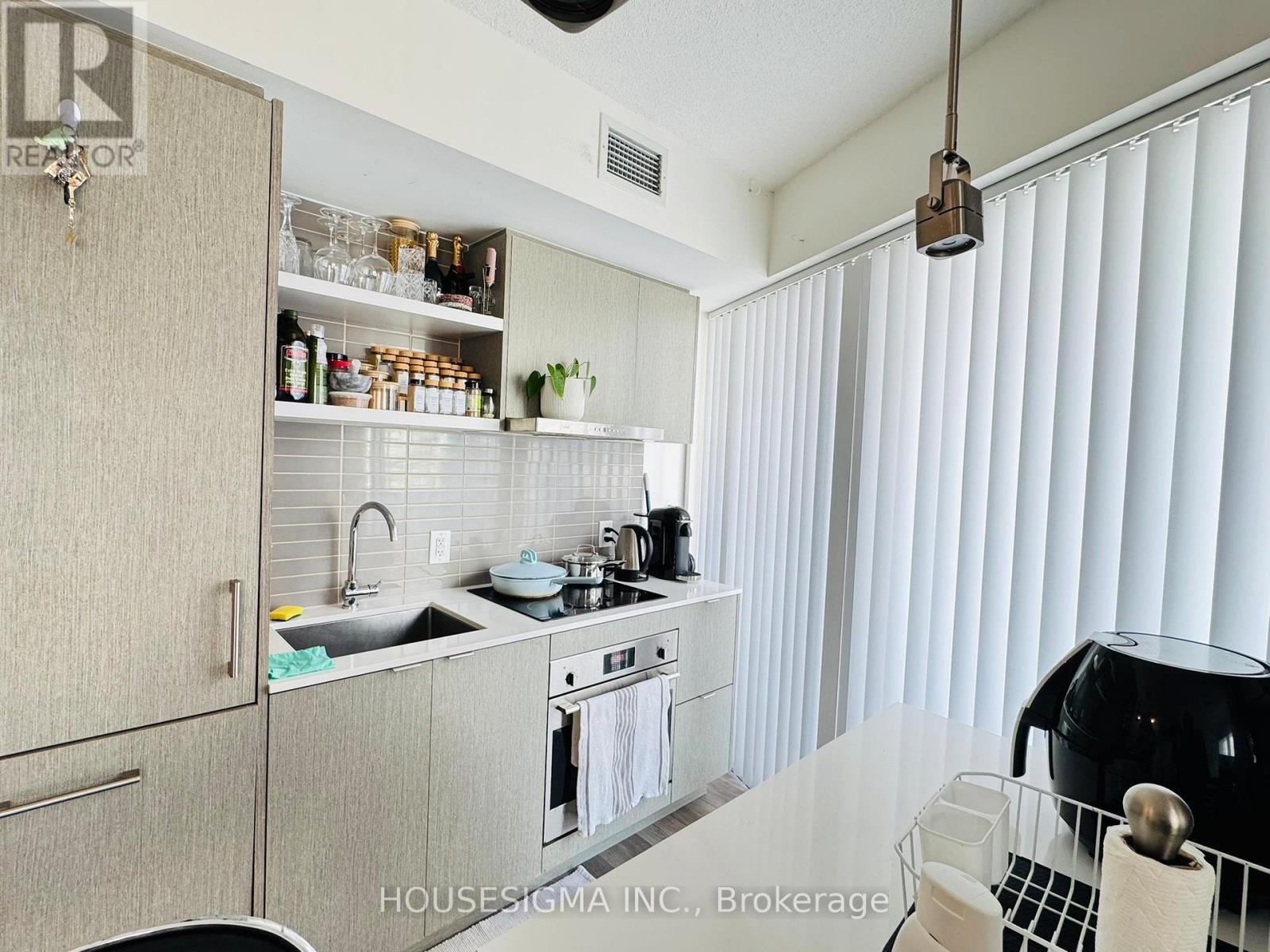 4302 - 88 Harbour Street, Toronto, Ontario  M5J 1B7 - Photo 4 - C12500178