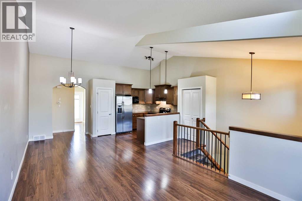 105 Lynx Road N, Lethbridge, Alberta  T1H 6W9 - Photo 7 - A2267512