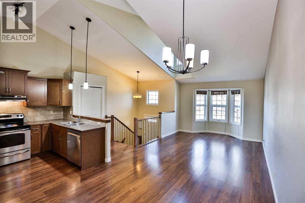 105 Lynx Road N, Lethbridge, Alberta  T1H 6W9 - Photo 6 - A2267512