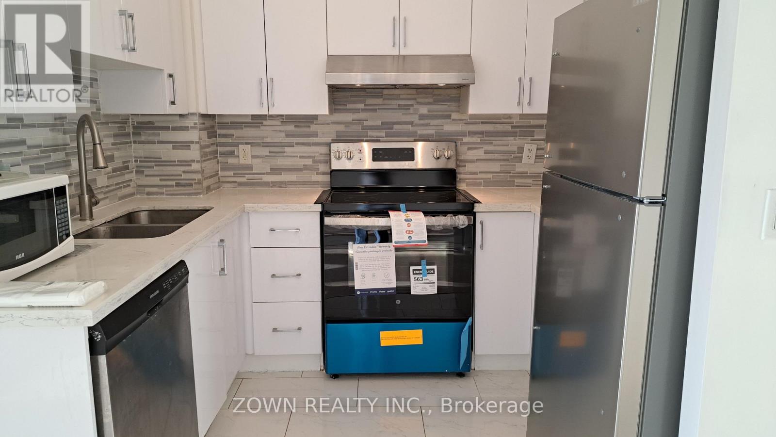 405 - 388 Prince Of Wales Drive, Mississauga, Ontario  L5B 0A1 - Photo 4 - W12500180