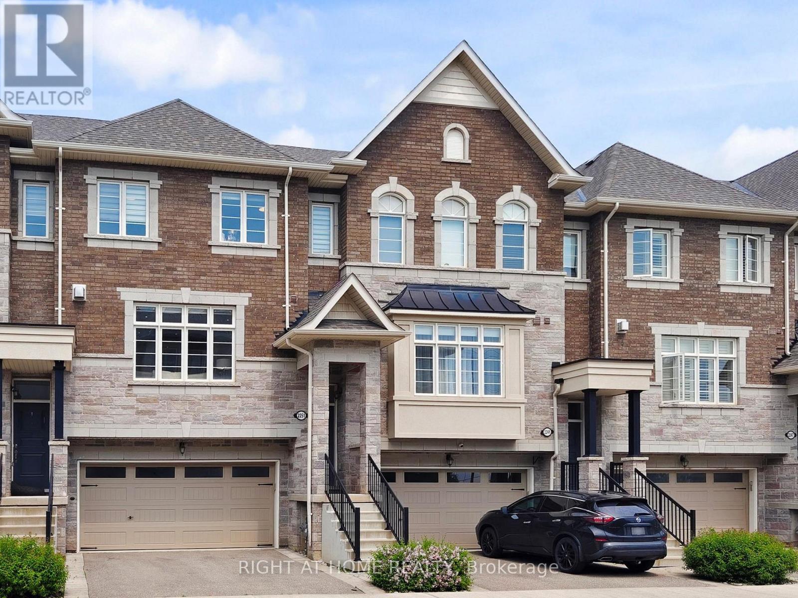 2251 KHALSA GATE E, Oakville, Ontario