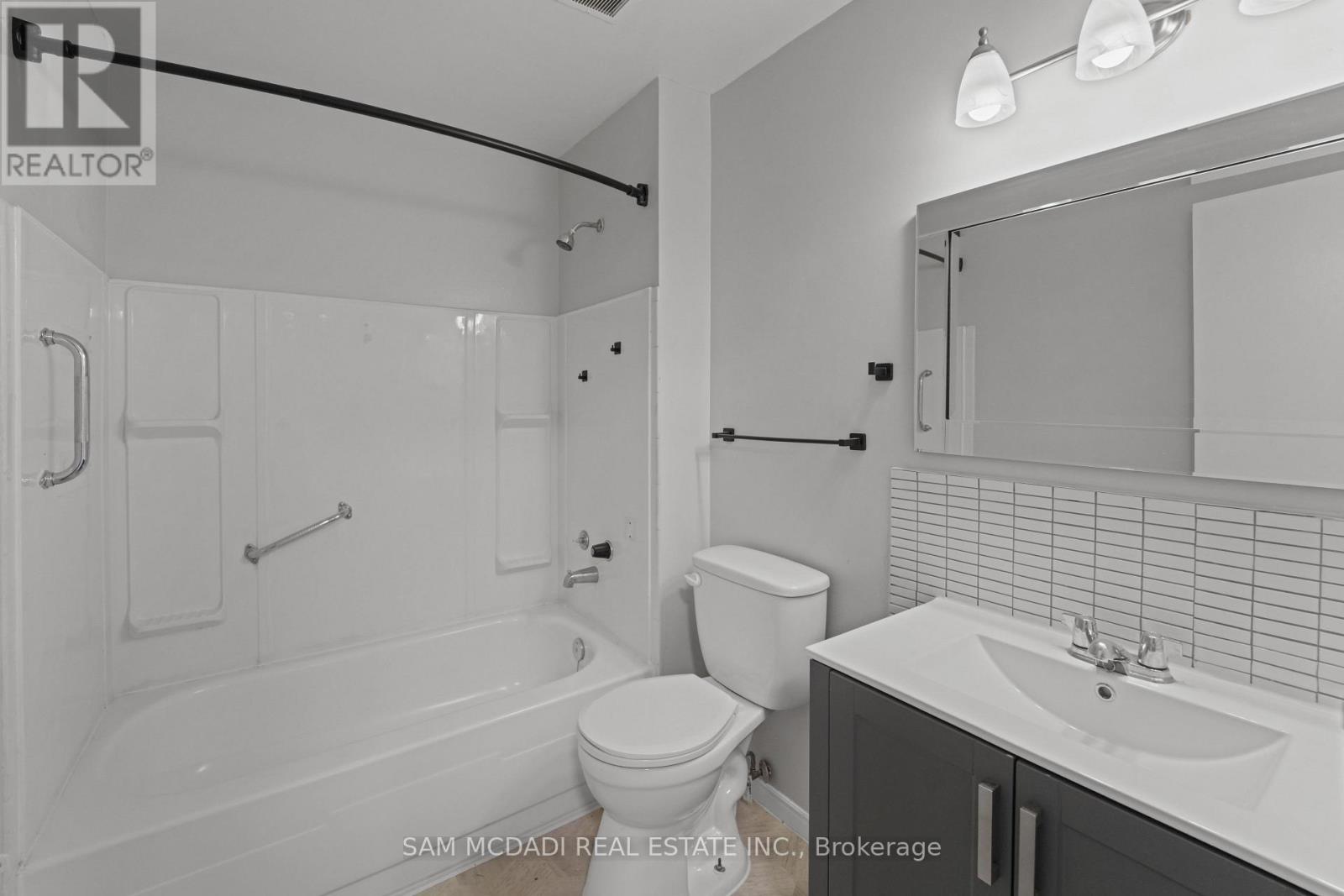 403 - 62 Spencer Street E, Cobourg, Ontario  K9A 1C2 - Photo 17 - X12500058