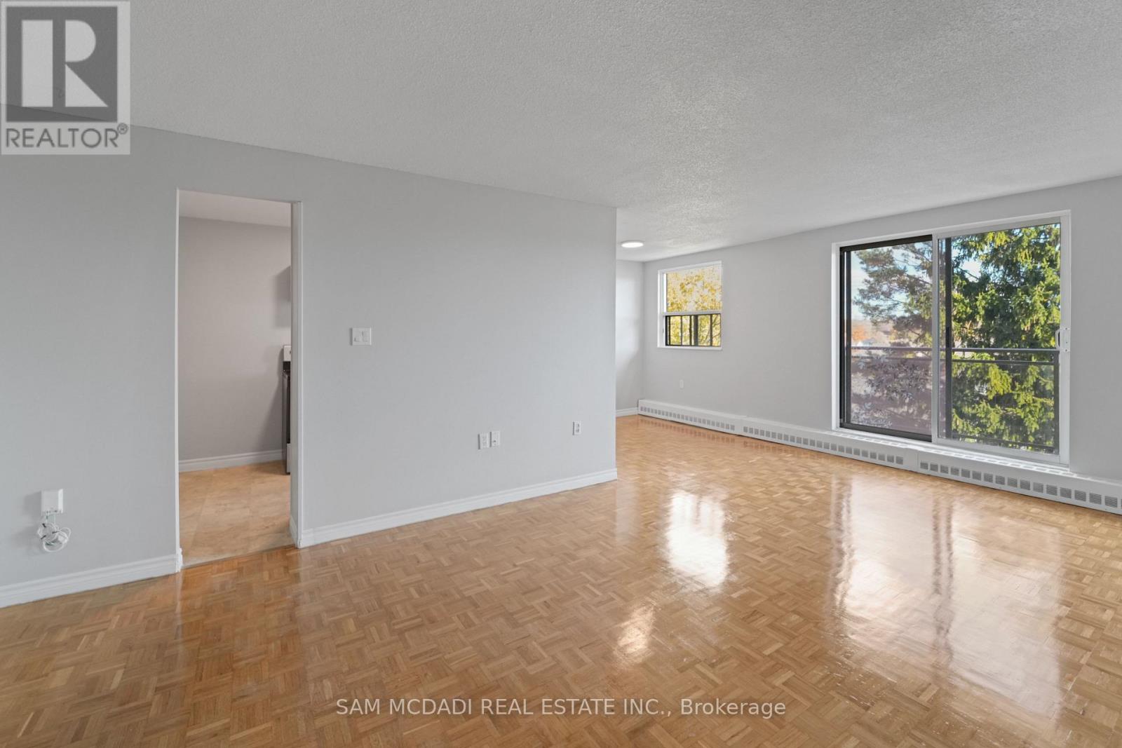 403 - 62 Spencer Street E, Cobourg, Ontario  K9A 1C2 - Photo 4 - X12500058