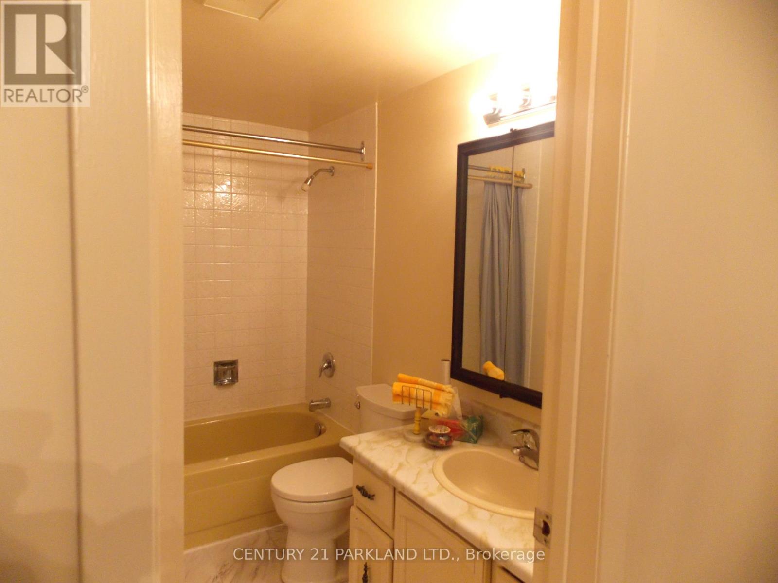 42 Antibes Drive, Toronto (Westminster-Branson), Ontario  M2R 3K4 - Photo 9 - C12298425