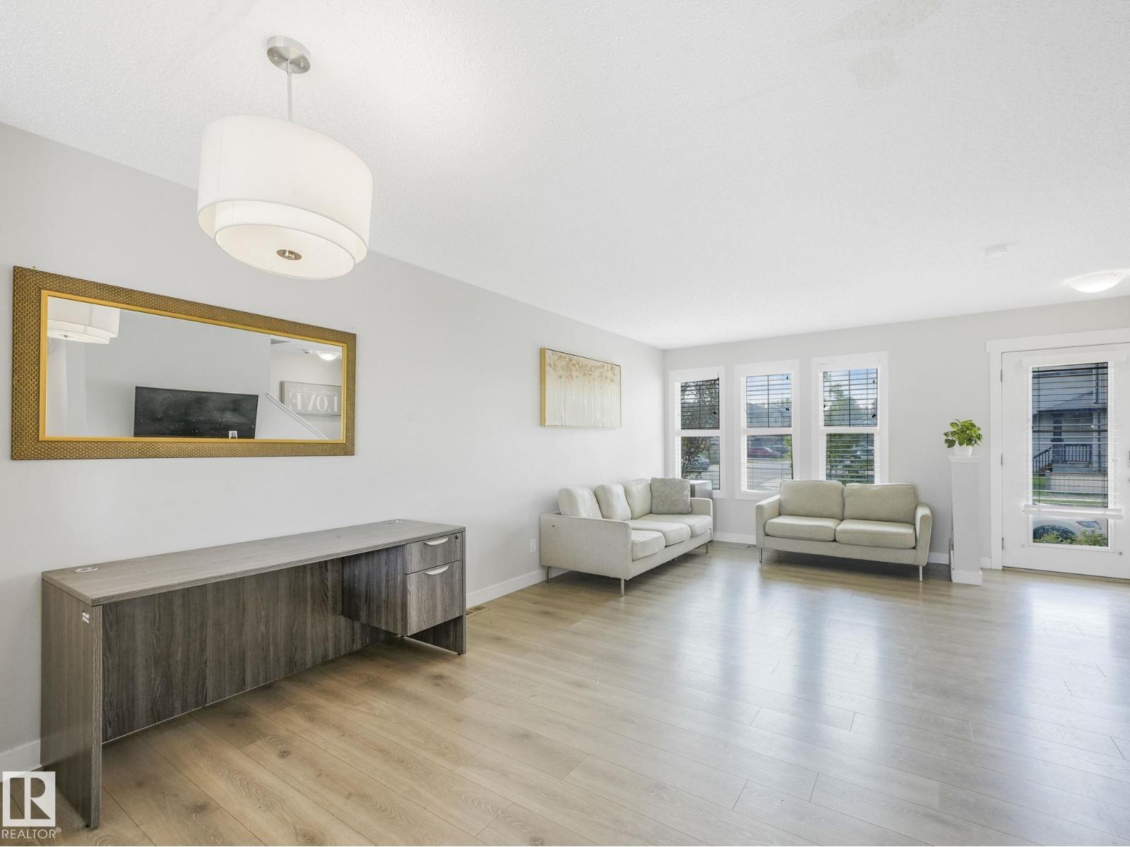 648 LEWIS GREENS DR NW, Edmonton, Alberta