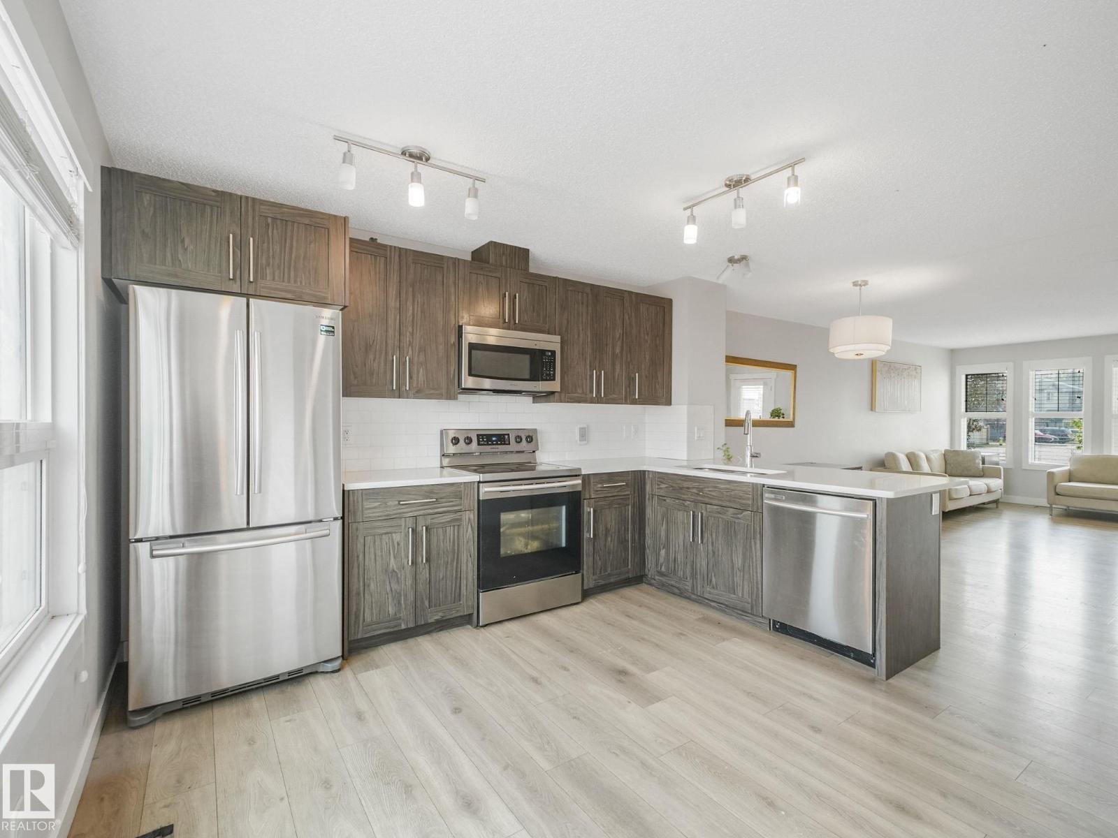 648 Lewis Greens Dr Nw, Edmonton, Alberta  T5T 7G4 - Photo 11 - E4464422