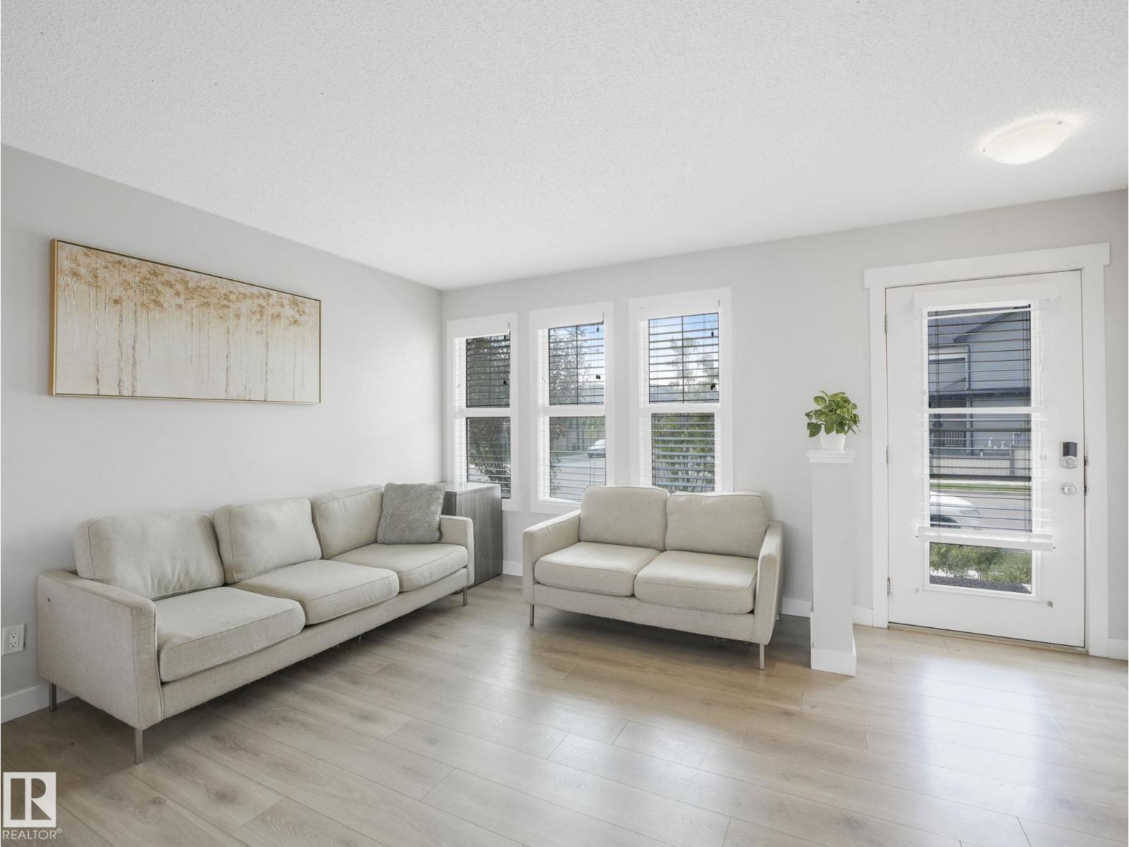 648 Lewis Greens Dr Nw, Edmonton, Alberta  T5T 7G4 - Photo 2 - E4464422