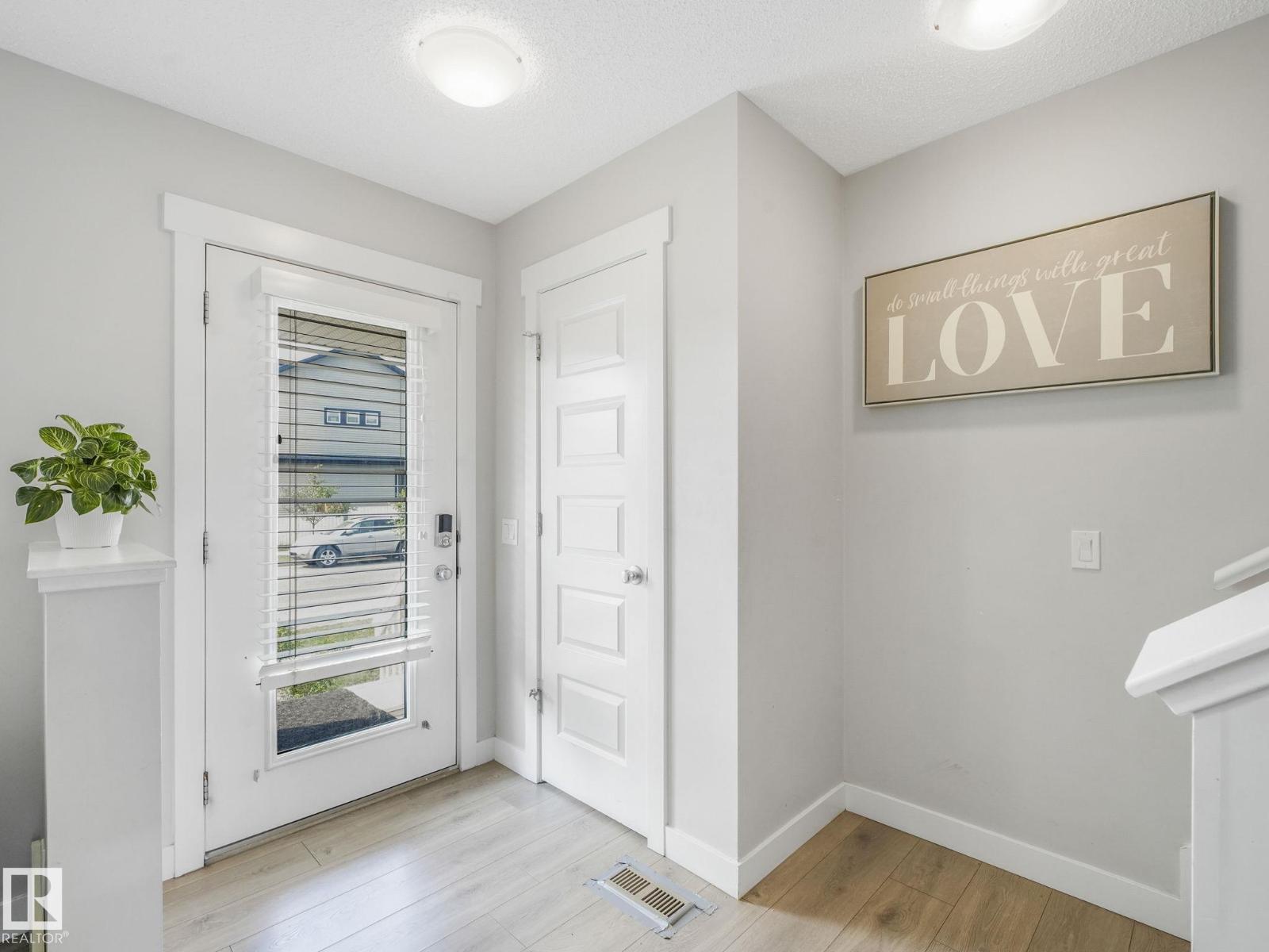 648 Lewis Greens Dr Nw, Edmonton, Alberta  T5T 7G4 - Photo 8 - E4464422