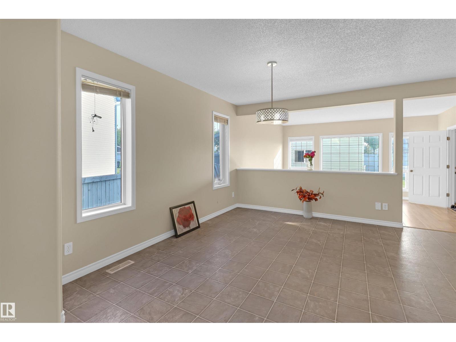 460 Gibb Wd Nw, Edmonton, Alberta  T5T 6W7 - Photo 6 - E4464423