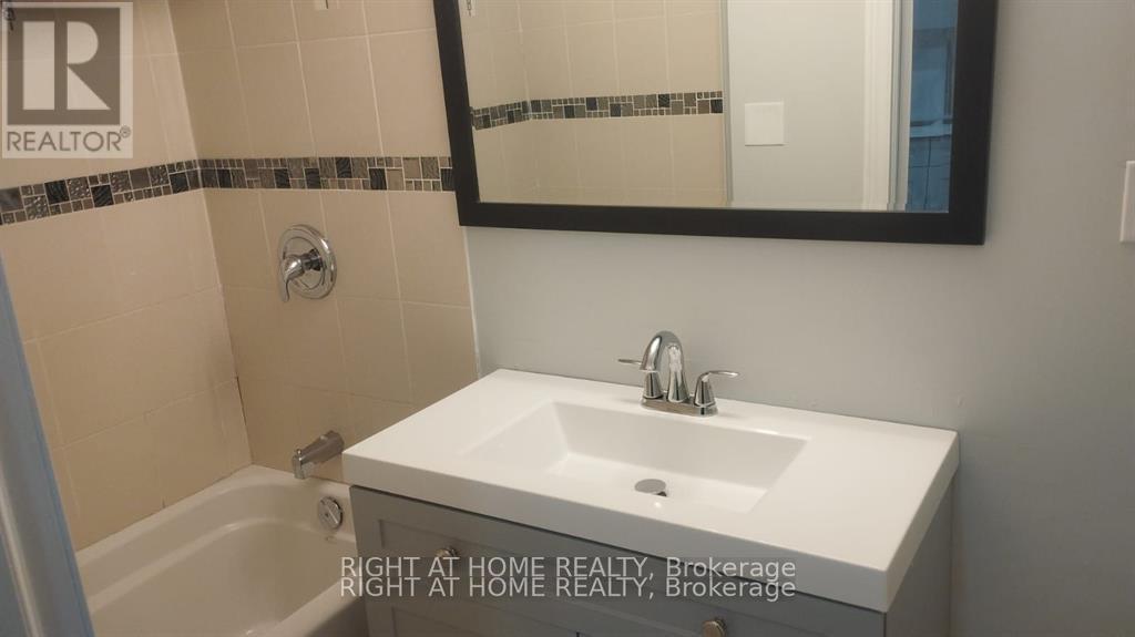 32 Conlins Rd E, Toronto, Ontario  M1C 1C3 - Photo 6 - E12500210