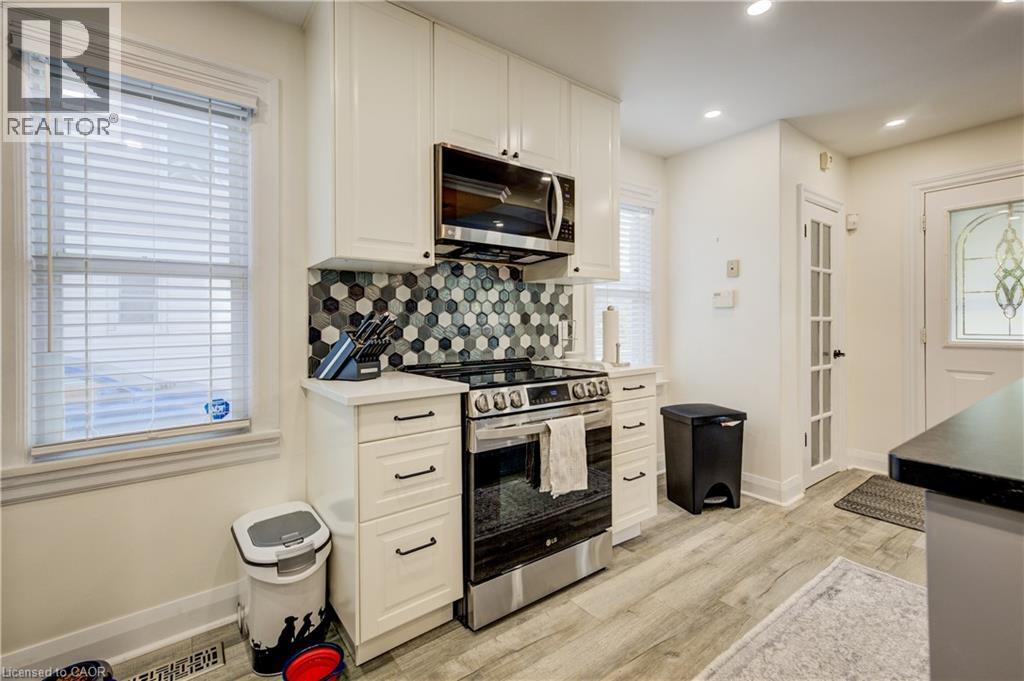 129 Talbot Street, Kitchener, Ontario  N2M 2B2 - Photo 10 - 40784932
