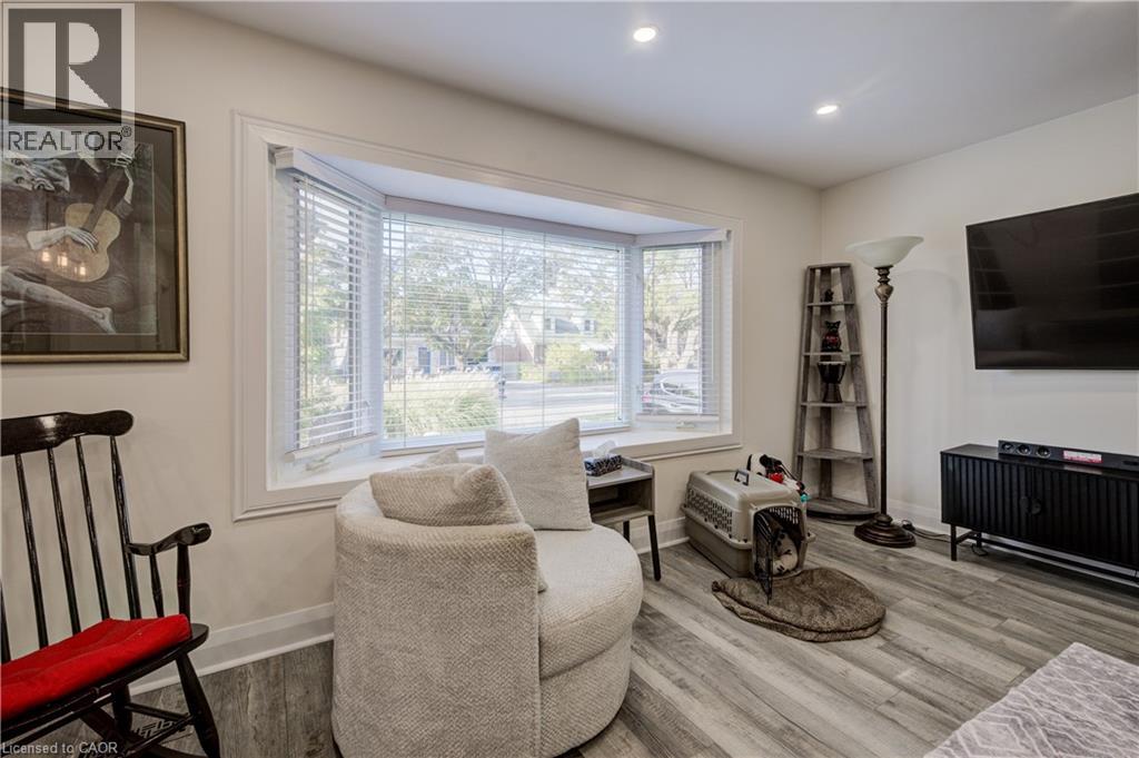 129 Talbot Street, Kitchener, Ontario  N2M 2B2 - Photo 14 - 40784932