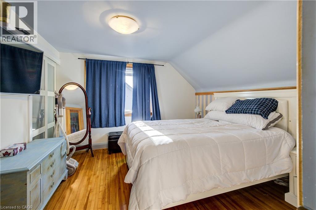 129 Talbot Street, Kitchener, Ontario  N2M 2B2 - Photo 27 - 40784932