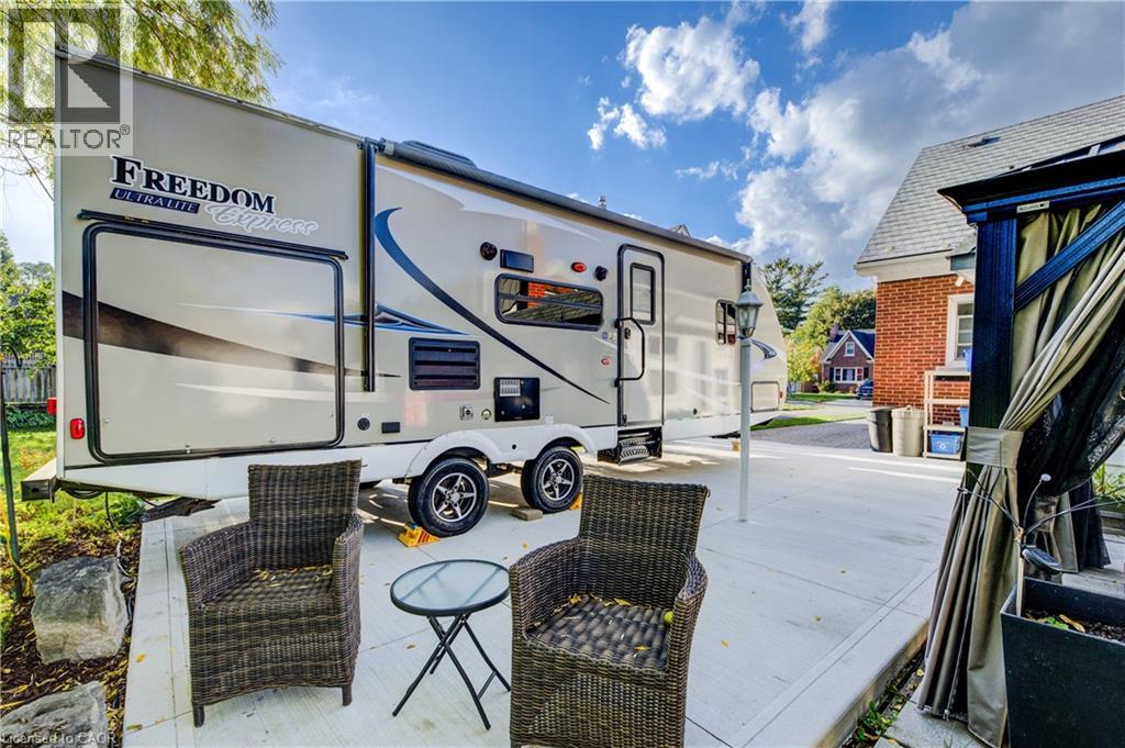 129 Talbot Street, Kitchener, Ontario  N2M 2B2 - Photo 38 - 40784932