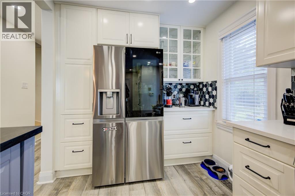 129 Talbot Street, Kitchener, Ontario  N2M 2B2 - Photo 9 - 40784932