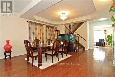 81 Serano Crescent, Richmond Hill, Ontario  L4E 0R7 - Photo 15 - N12500222