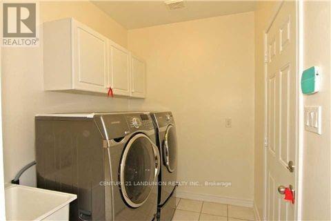 81 Serano Crescent, Richmond Hill, Ontario  L4E 0R7 - Photo 21 - N12500222