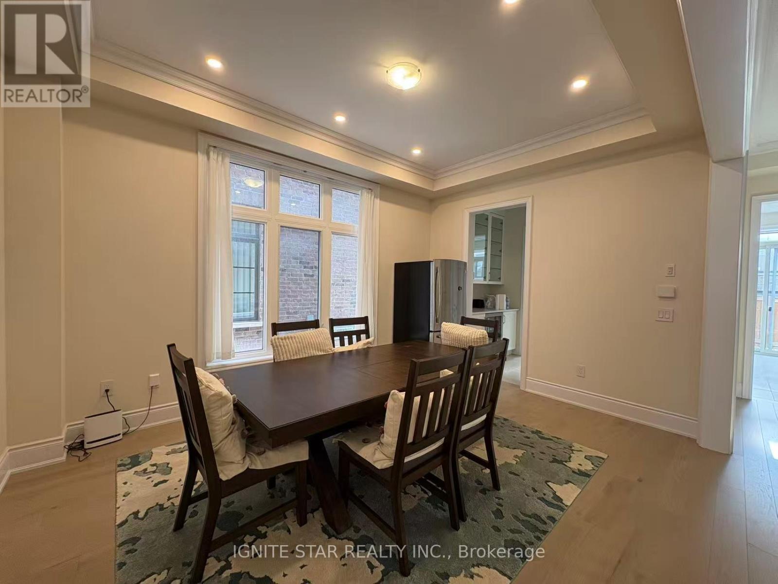 1264 Queens Plate Road, Oakville, Ontario  L6M 5M2 - Photo 3 - W12500216