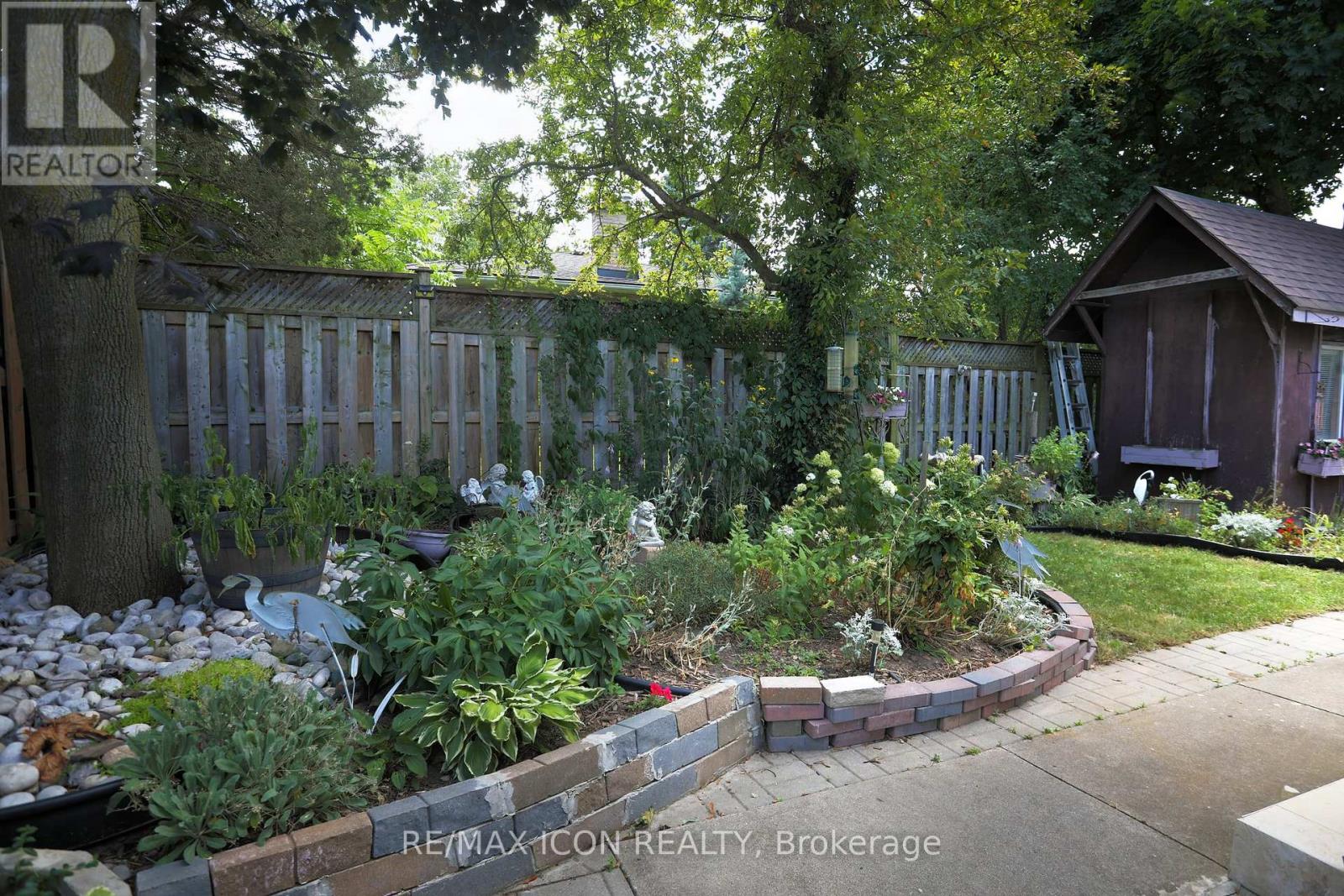 107 Roseneath Crescent, Kitchener, Ontario  N2E 1V8 - Photo 2 - X12500220