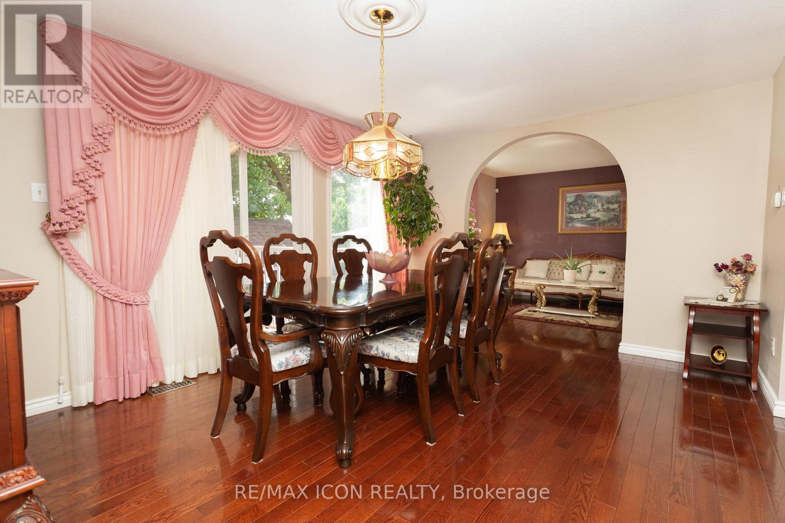 107 Roseneath Crescent, Kitchener, Ontario  N2E 1V8 - Photo 9 - X12500220