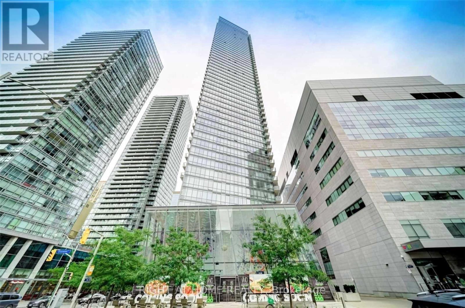4506 - 832 BAY STREET, Toronto, Ontario