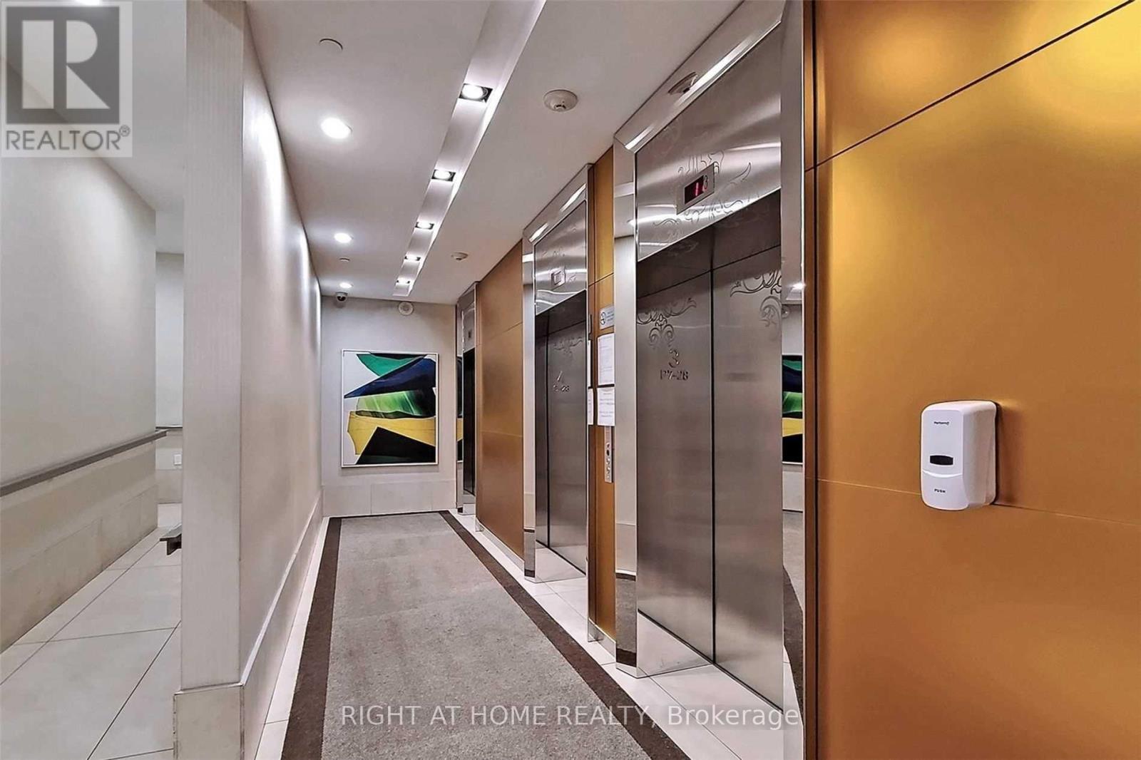 4506 - 832 Bay Street, Toronto, Ontario  M5S 1Z6 - Photo 13 - C12500248