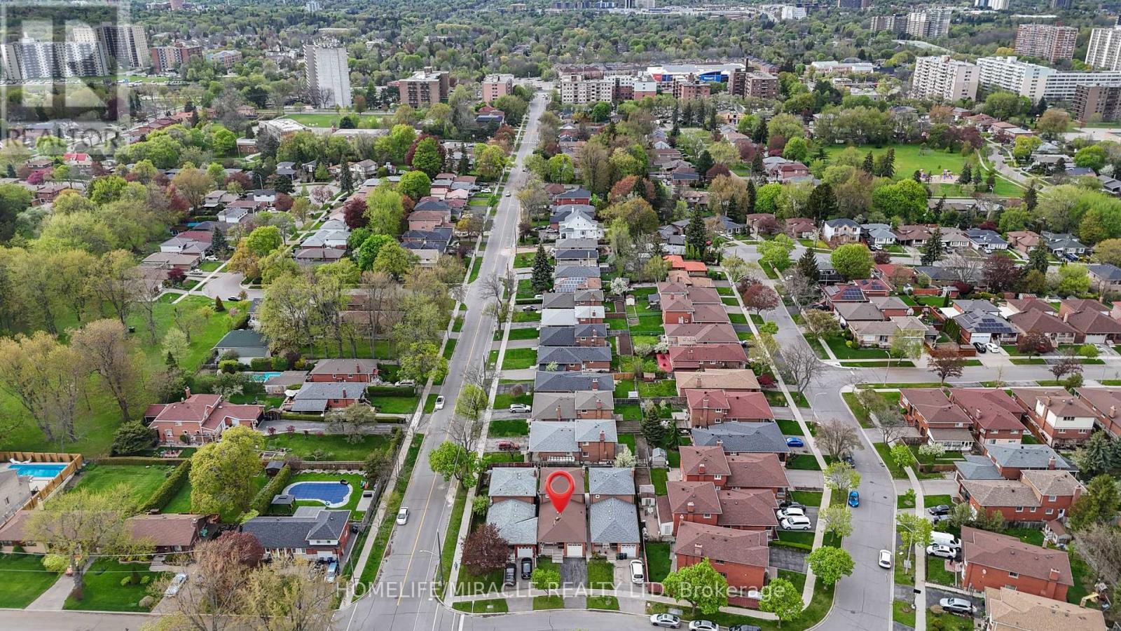 4 Greendowns Drive, Toronto, Ontario  M1M 2G7 - Photo 2 - E12500236