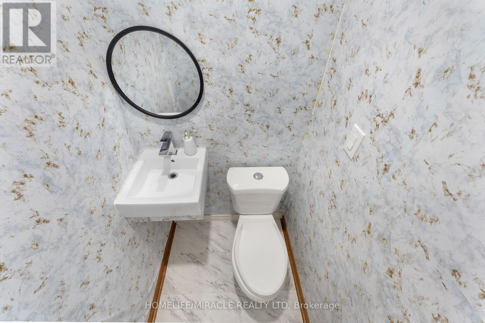 4 Greendowns Drive, Toronto, Ontario  M1M 2G7 - Photo 24 - E12500236