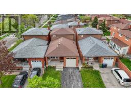 4 GREENDOWNS DRIVE, Toronto, Ontario