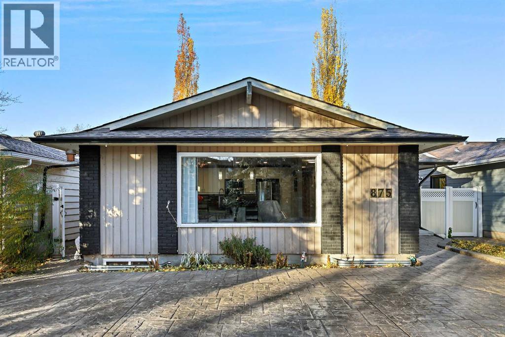 875 Midridge Drive Se, Calgary, Alberta  T2X 1H4 - Photo 2 - A2267478