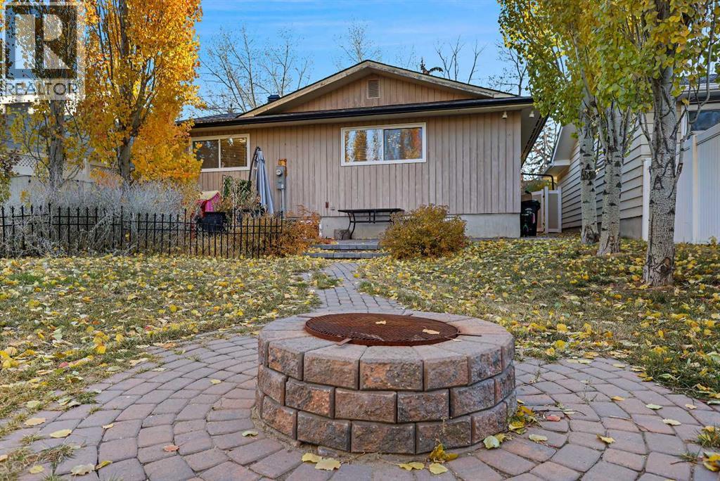 875 Midridge Drive Se, Calgary, Alberta  T2X 1H4 - Photo 7 - A2267478