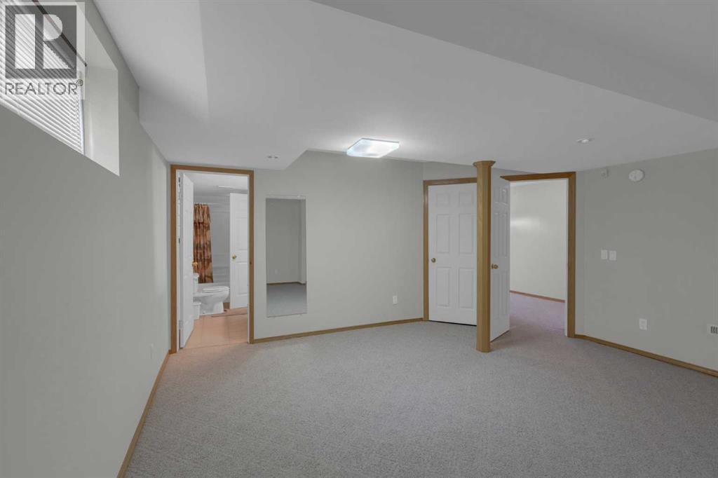 102 Edgebrook Heights Nw, Calgary, Alberta  T3A 5M5 - Photo 28 - A2264073