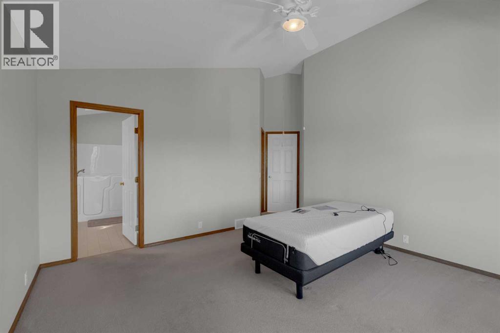 102 Edgebrook Heights Nw, Calgary, Alberta  T3A 5M5 - Photo 16 - A2264073