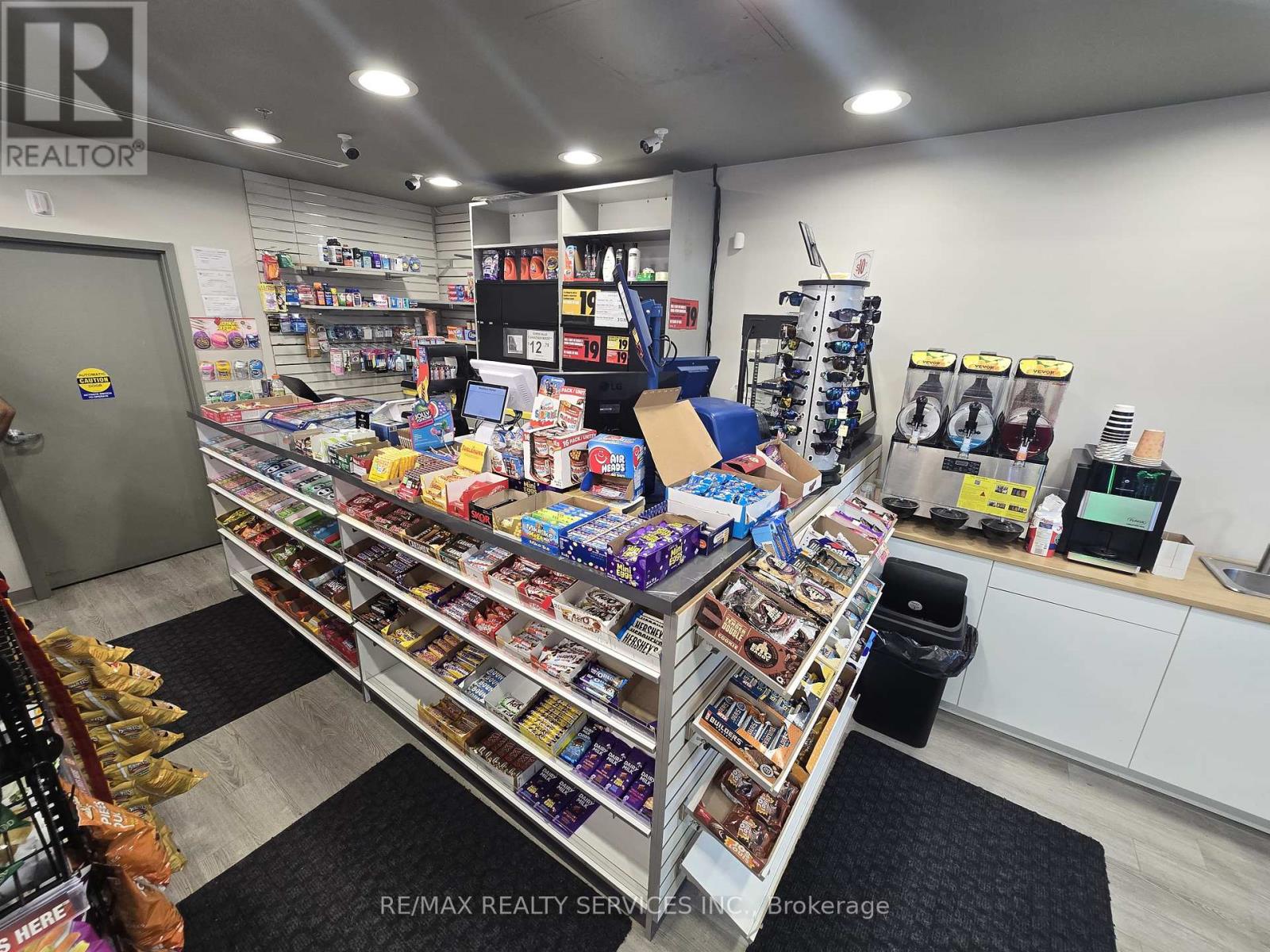 1490 Bathurst Street, Toronto, Ontario  M5P 3G9 - Photo 4 - C12500254