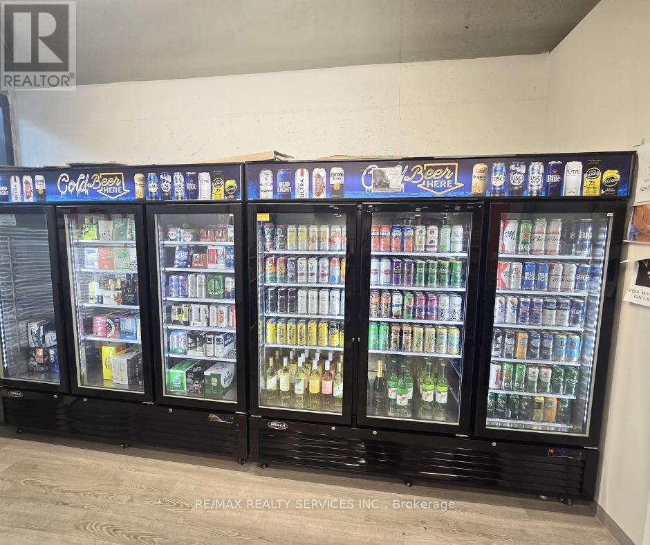 1490 Bathurst Street, Toronto, Ontario  M5P 3G9 - Photo 7 - C12500254