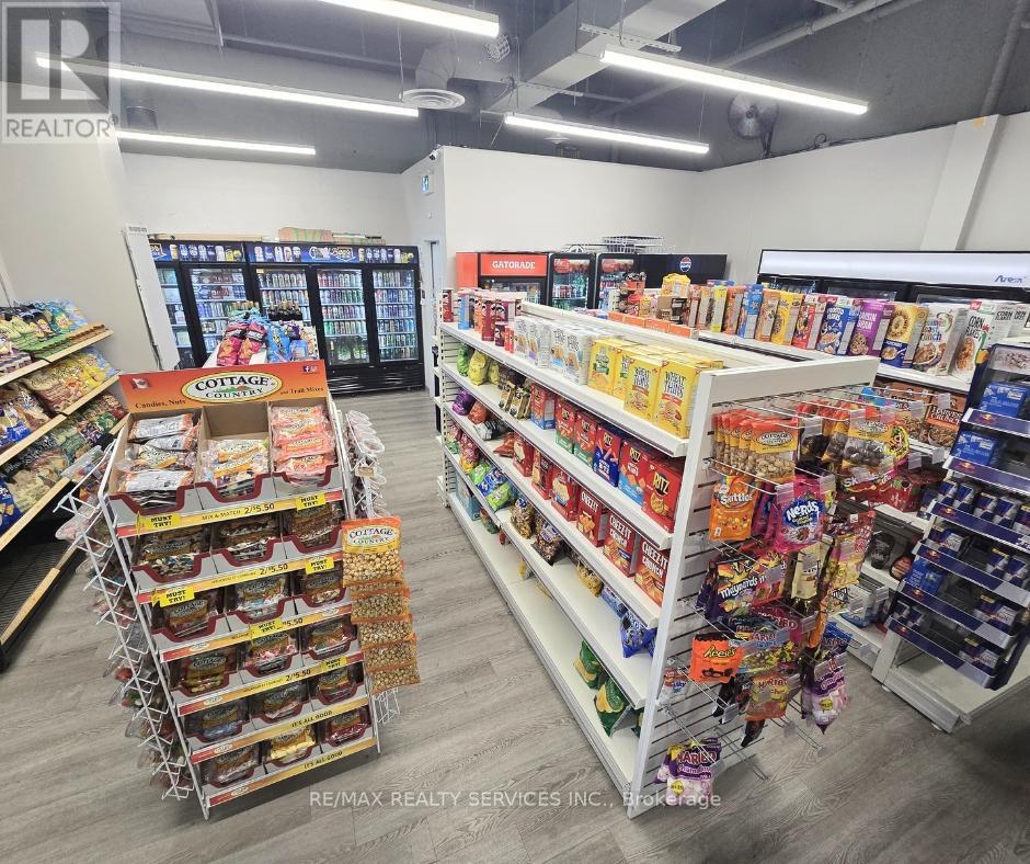 1490 Bathurst Street, Toronto, Ontario  M5P 3G9 - Photo 8 - C12500254