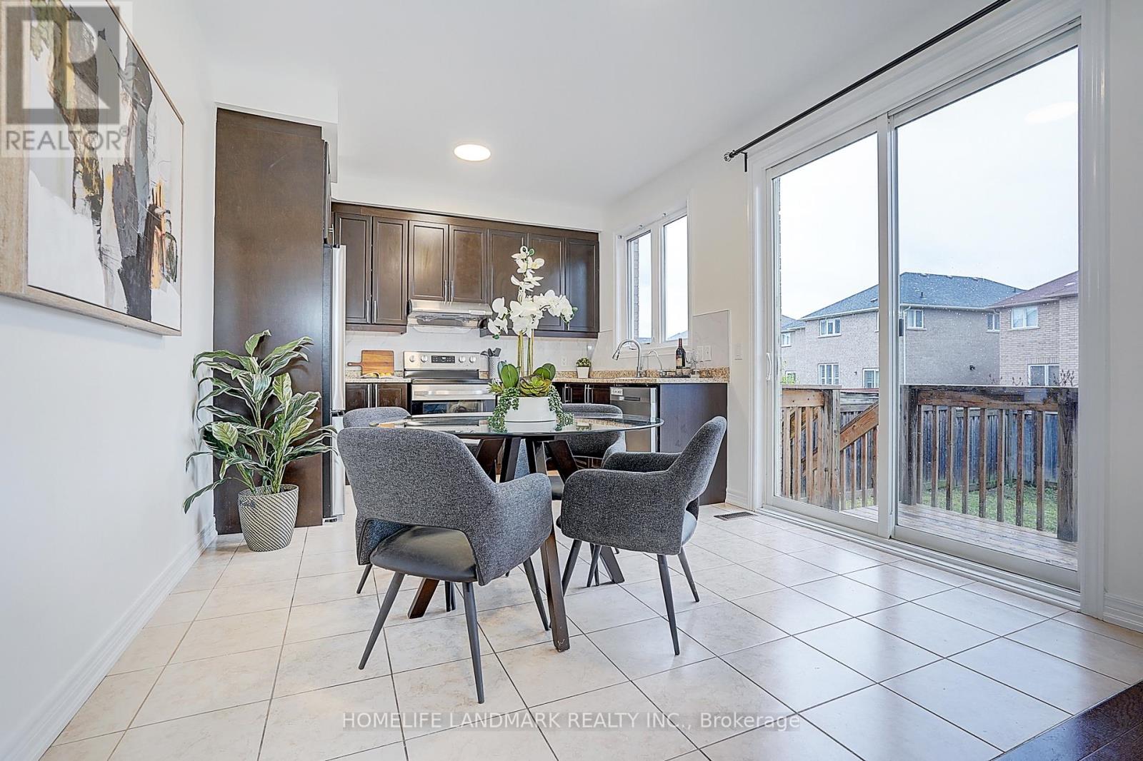 16 Beacon Piont Street, Markham, Ontario  L6E 0P3 - Photo 12 - N12500252