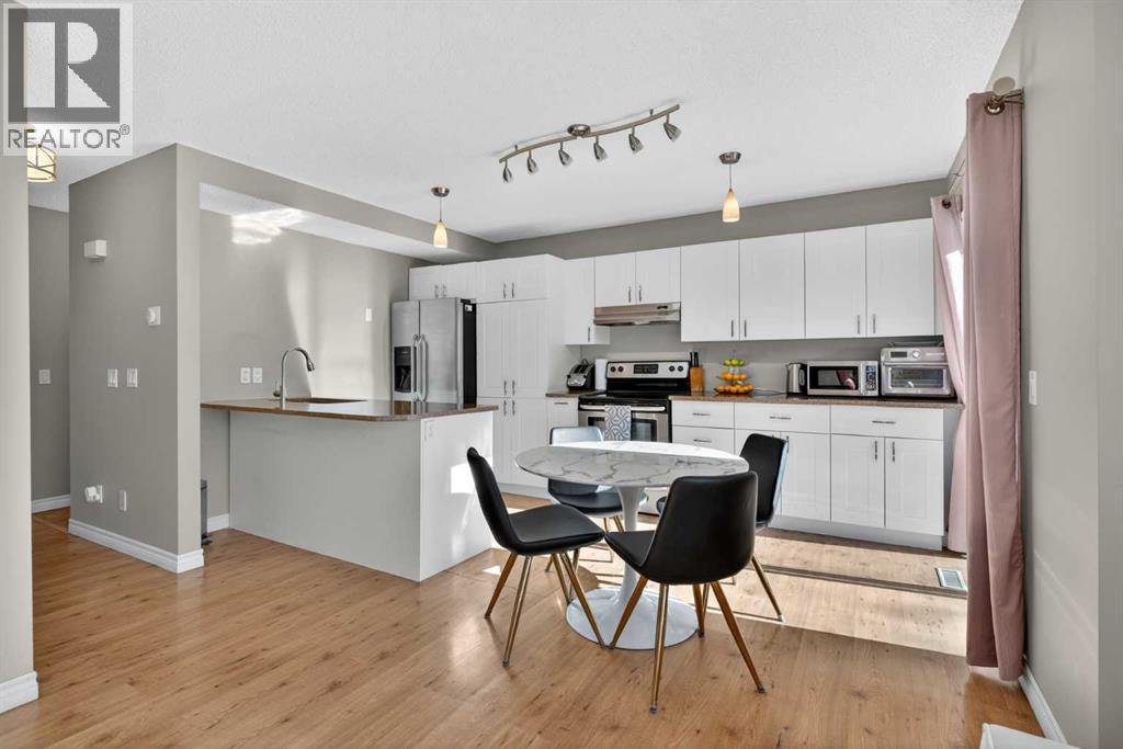 162 Mt Apex Crescent Se, Calgary, Alberta  T2Z 3C1 - Photo 5 - A2260711