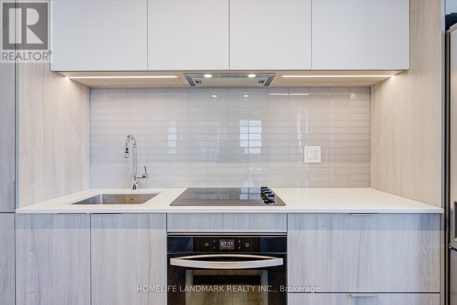 1208 - 395 Square One Drive, Mississauga, Ontario  L5B 0P6 - Photo 5 - W12498252