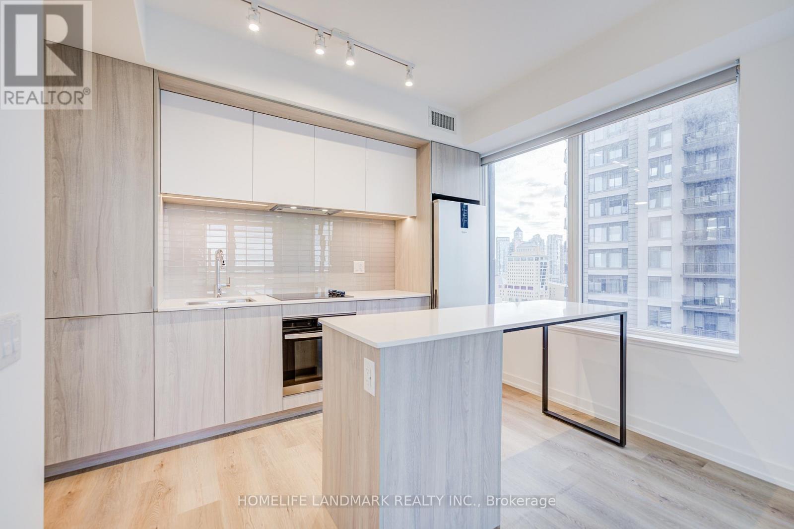 1208 - 395 Square One Drive, Mississauga, Ontario  L5B 0P6 - Photo 9 - W12498252