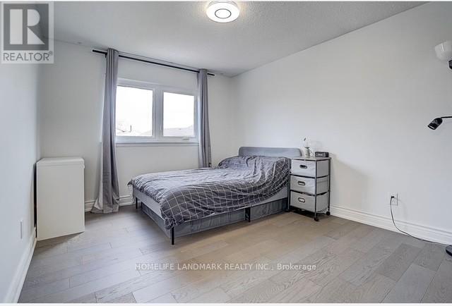 12 Dragoon Crescent, Toronto, Ontario  M1V 1N4 - Photo 8 - E12500272