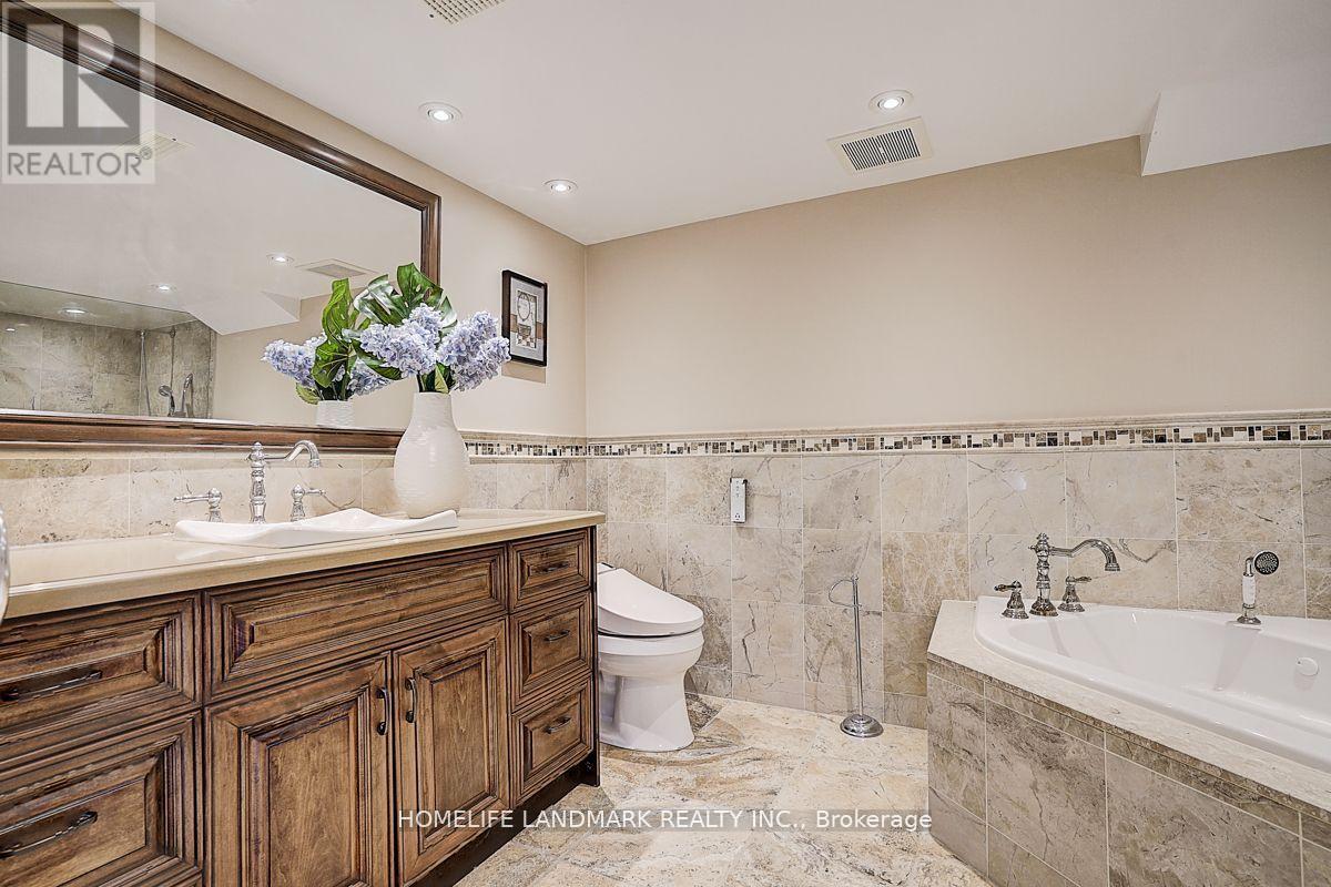 12 Paramount Road, Markham, Ontario  L3P 2V7 - Photo 38 - N12500284