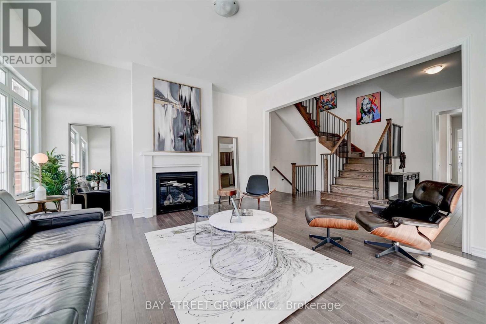 2 Valleo Street N, Georgina, Ontario  L4P 0J9 - Photo 20 - N12500290