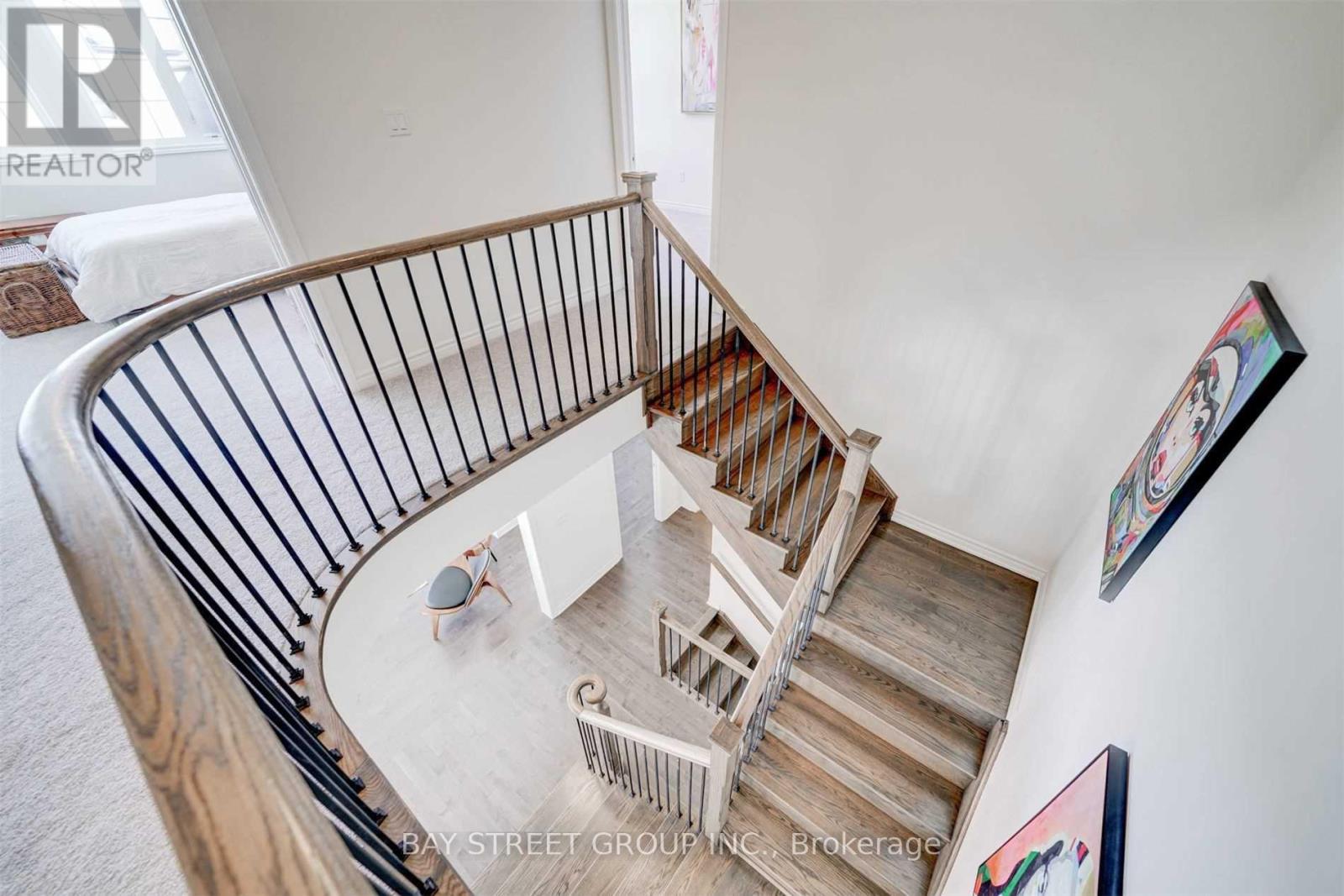 2 Valleo Street N, Georgina, Ontario  L4P 0J9 - Photo 25 - N12500290