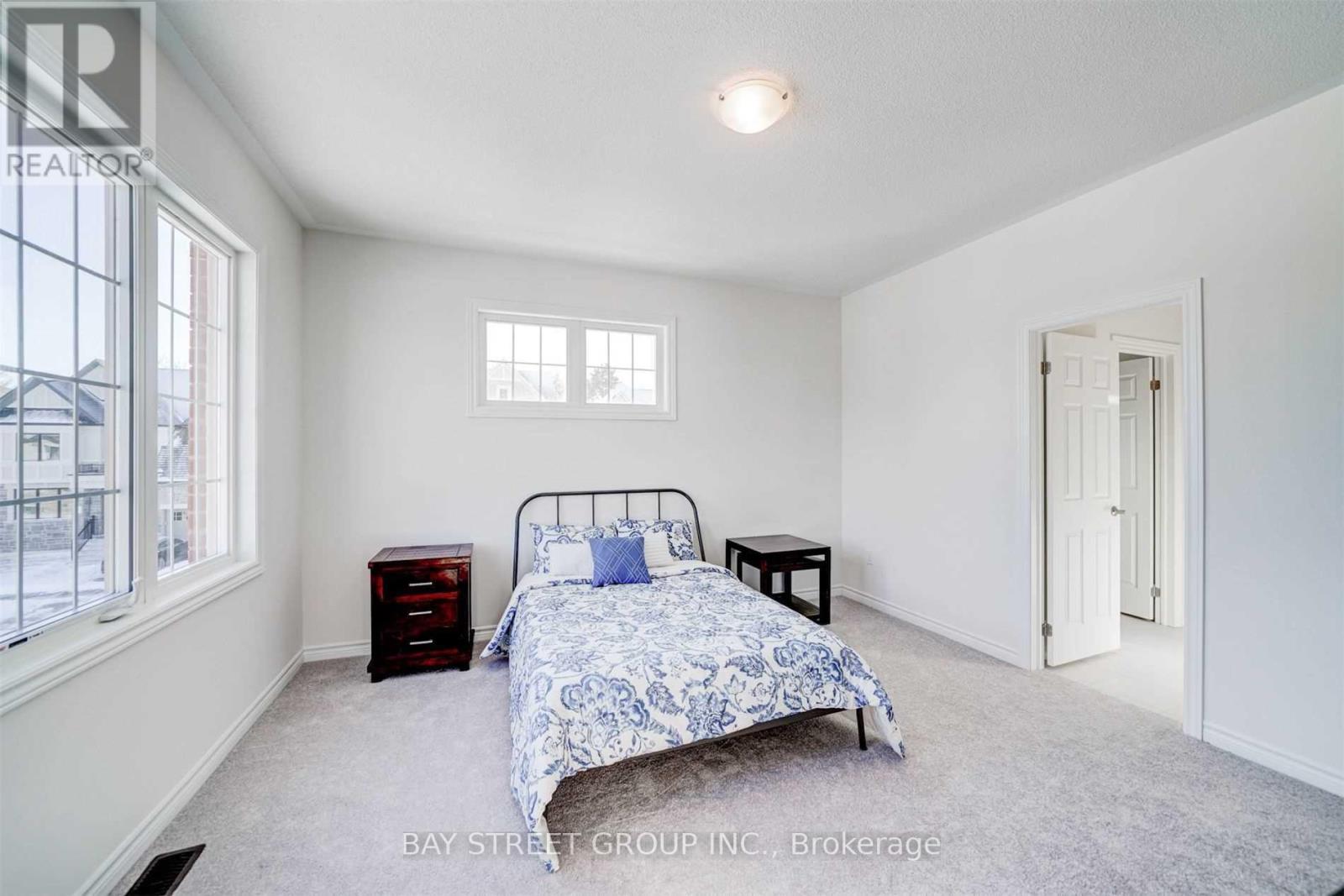 2 Valleo Street N, Georgina, Ontario  L4P 0J9 - Photo 35 - N12500290