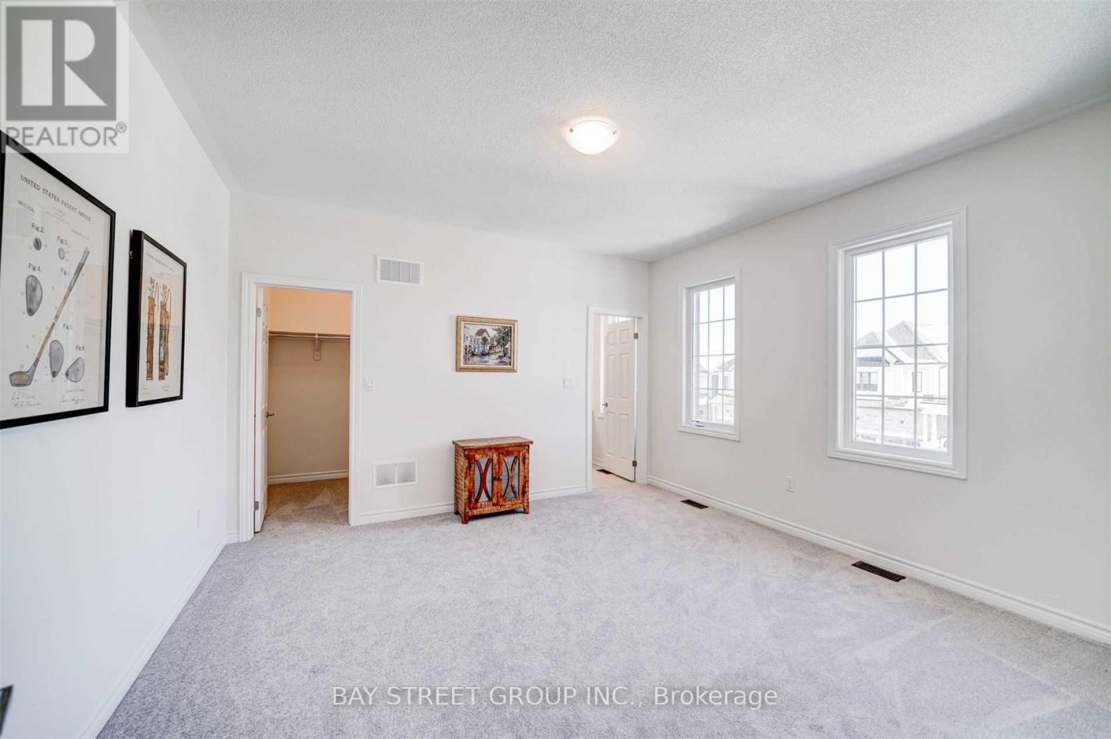 2 Valleo Street N, Georgina, Ontario  L4P 0J9 - Photo 36 - N12500290